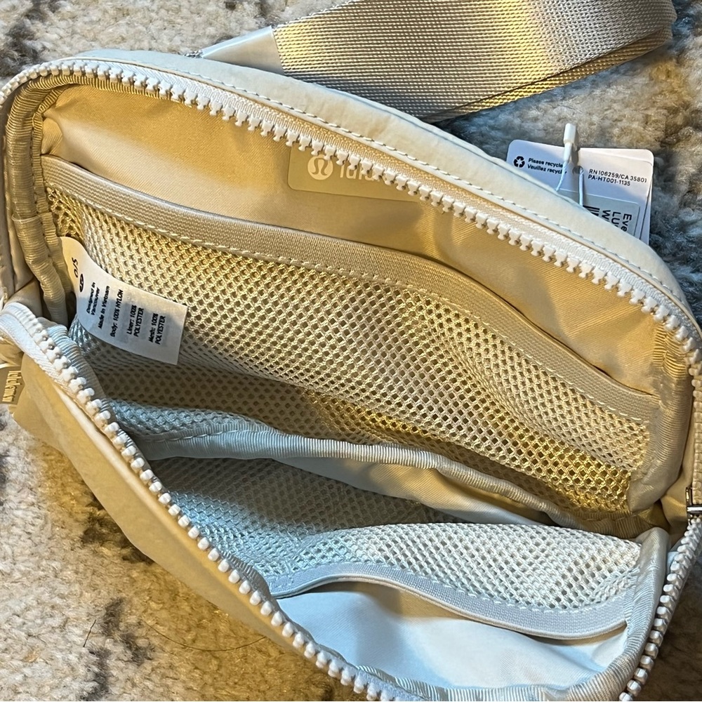 Lululemon Belt Bag in White Opal - Picture 7 of 14